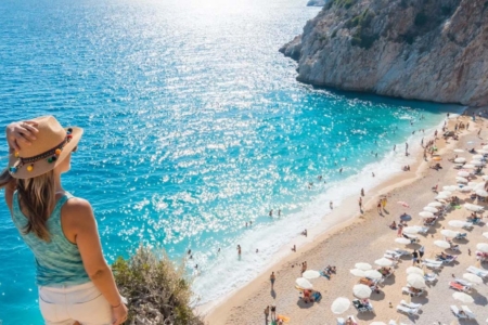 Top 5 Yacht Charter Routes in the Mediterranean