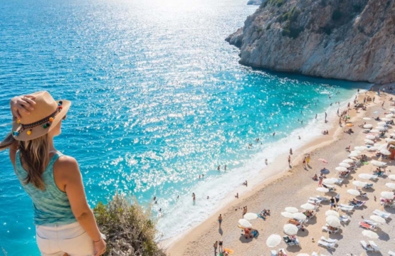 Top 5 Yacht Charter Routes in the Mediterranean